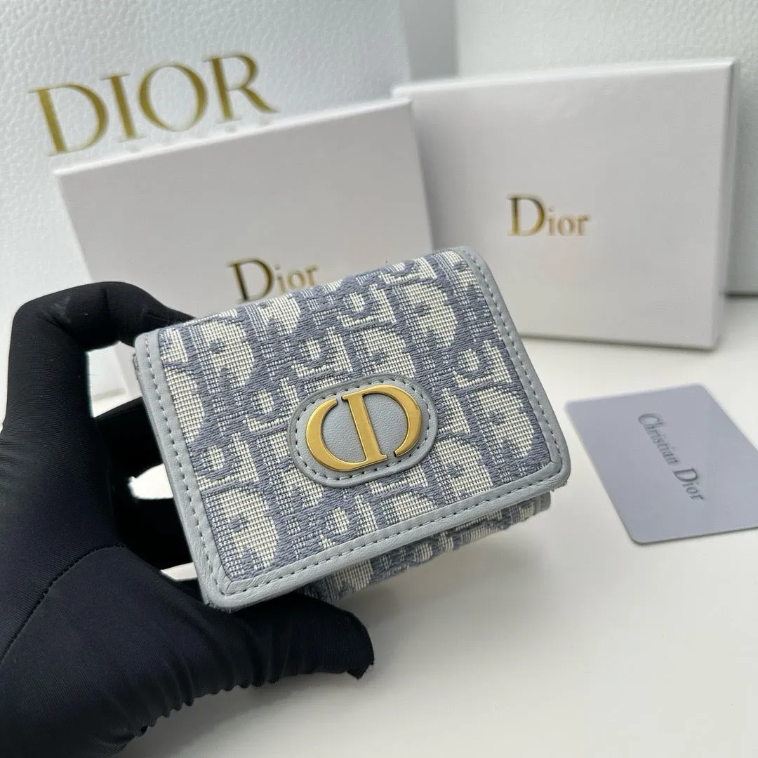 DR489 Small 30 Montaigne Wallet / 3.7x2.9x1.4inch