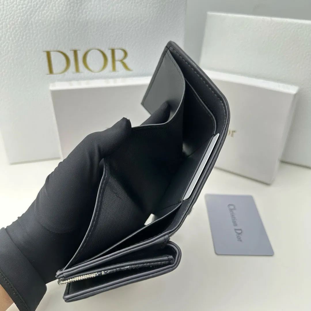 DR489 Small 30 Montaigne Wallet / 3.7x2.9x1.4inch