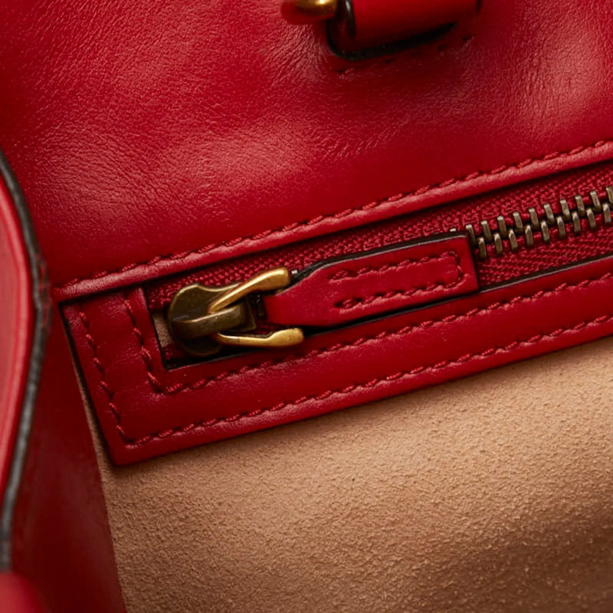 Gucci GG Marmont Quilted Handbag Shoulder Bag 448054 Red Leather Women's