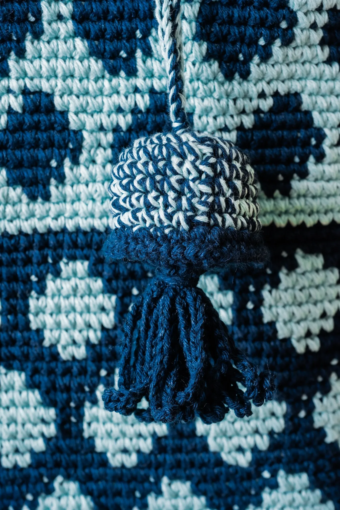 Honeycomb Jellyfish Tapestry Tote Bag