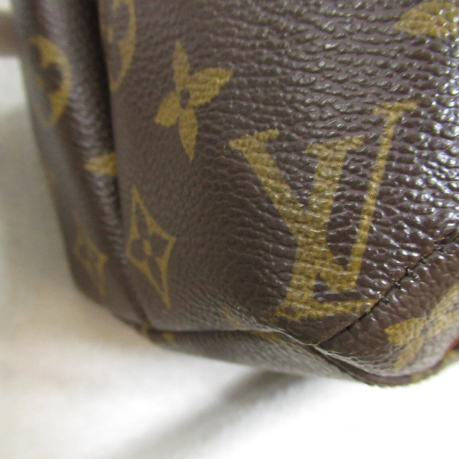 Louis Vuitton Cabas Beaubourg Shoulder