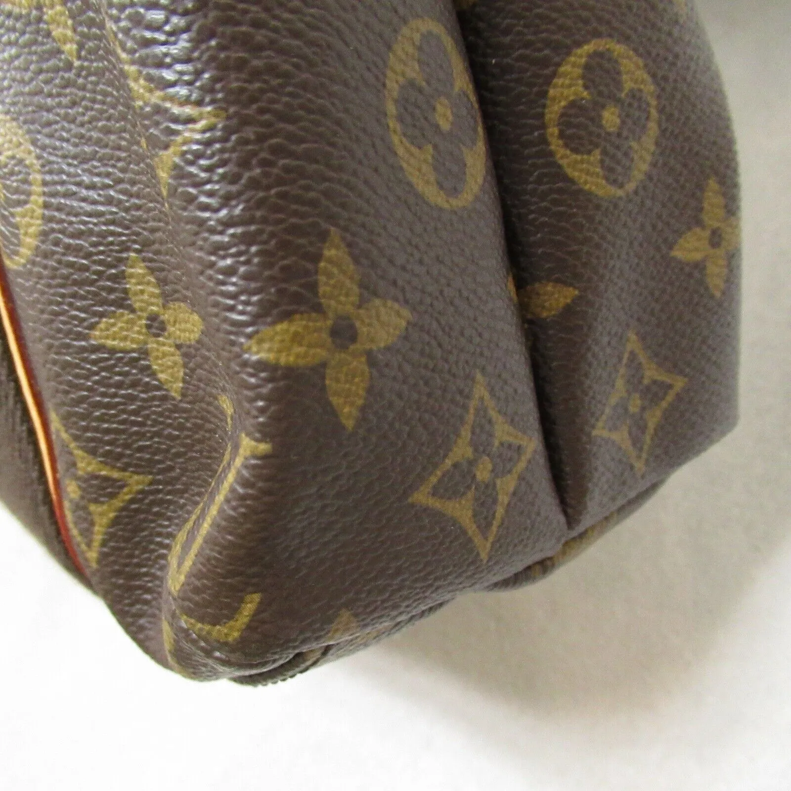 Louis Vuitton Cabas Beaubourg Shoulder