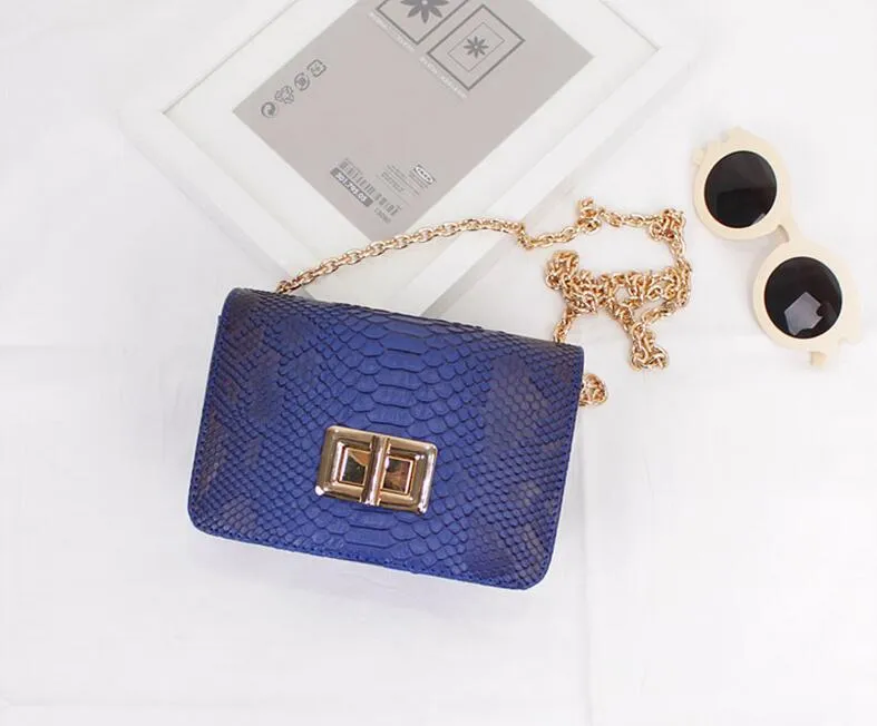 New Design Women Cross Body Bag PU Leather Chain Shoulder Bag Serpentine Pattern Small Messenger Bag Flap With Silver Color
