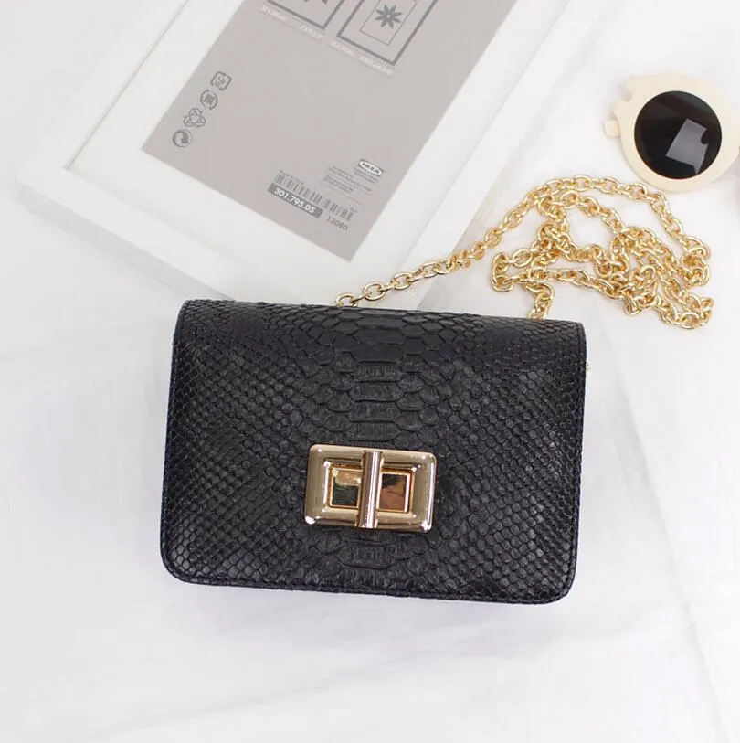 New Design Women Cross Body Bag PU Leather Chain Shoulder Bag Serpentine Pattern Small Messenger Bag Flap With Silver Color