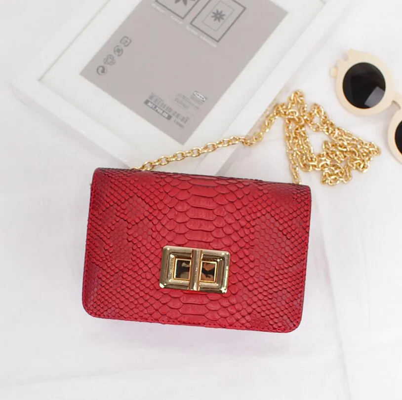 New Design Women Cross Body Bag PU Leather Chain Shoulder Bag Serpentine Pattern Small Messenger Bag Flap With Silver Color