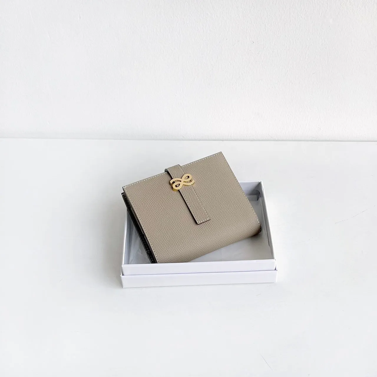 SHORT WALLET EPSOM CLAY