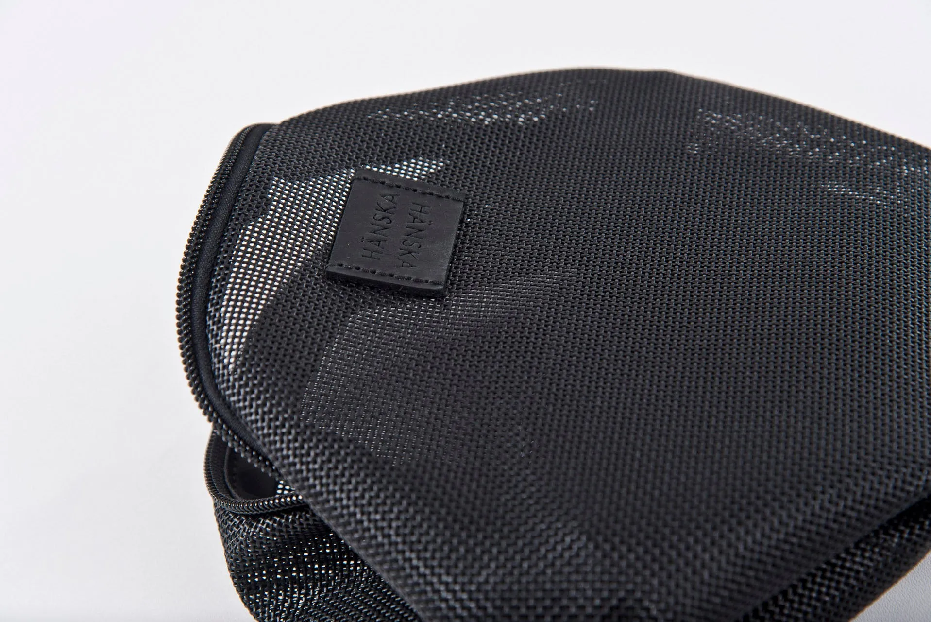 VALOR - Black Mesh